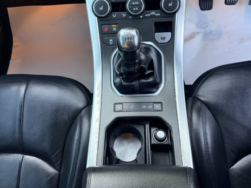 Land Rover Range Rover Evoque 2.0 TD4 SE 4WD Euro 6 (s/s) 5dr 2015 — photo 21 of 74