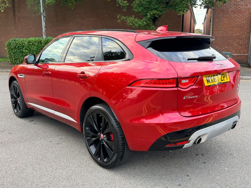 Jaguar F-PACE SUV 3.0 V6 S Petrol Auto AWD Euro 6 (s/s) (380 ps 2017 — photo 12 of 97