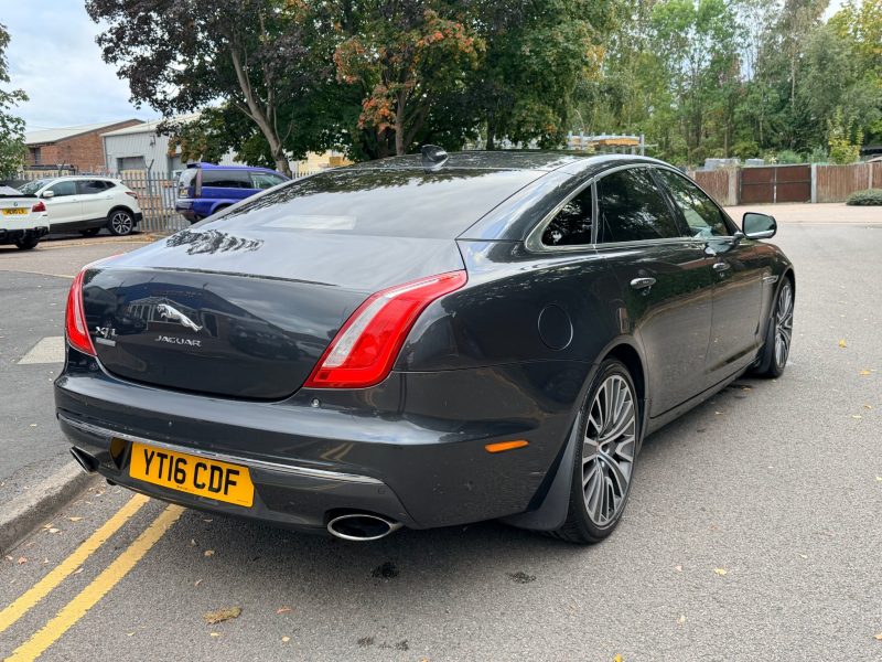Jaguar XJ 3.0d V6 Autobiography 4dr Auto [LWB] 2016 — photo 10 of 108