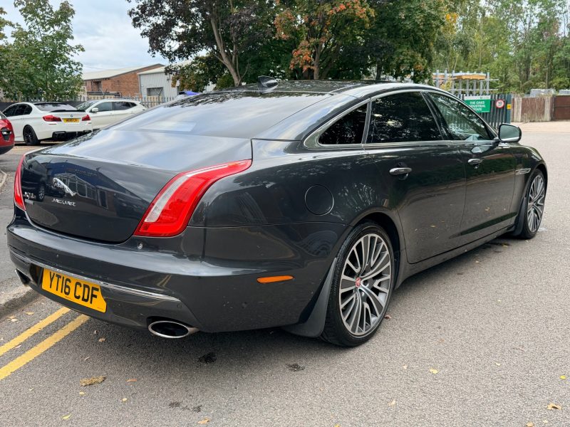Jaguar XJ 3.0d V6 Autobiography 4dr Auto [LWB] 2016 — photo 9 of 108