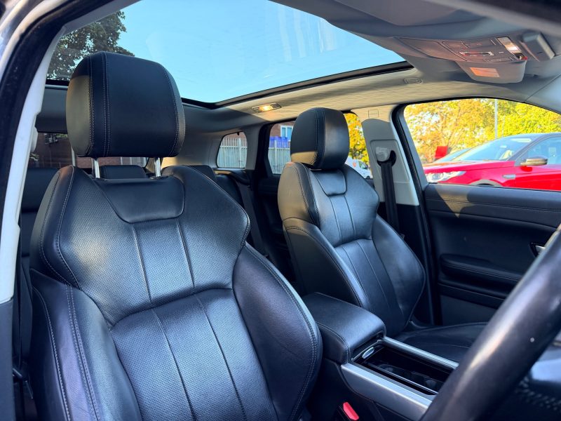 Land Rover Range Rover Evoque 2.0 TD4 SE Tech 5dr 2017 — photo 32 of 67