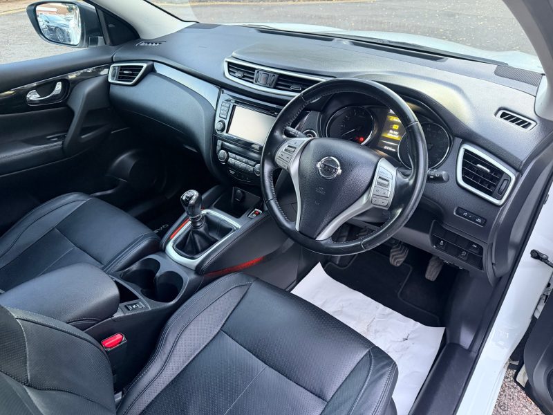 Nissan Qashqai 1.2 DiG-T Tekna [Non-Panoramic] 5dr 2017 — photo 14 of 91