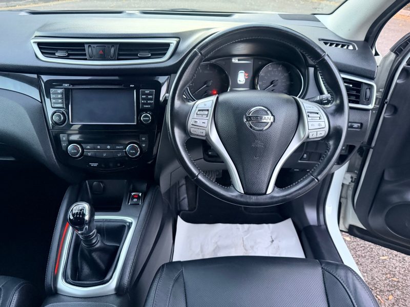 Nissan Qashqai 1.2 DiG-T Tekna [Non-Panoramic] 5dr 2017 — photo 15 of 91
