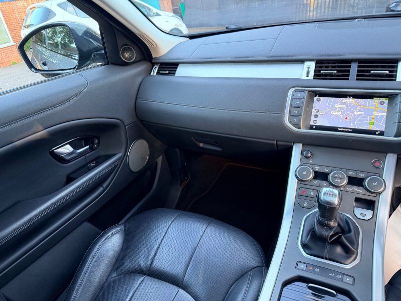 Land Rover Range Rover Evoque 2.0 TD4 SE Tech 5dr 2017 — photo 17 of 67