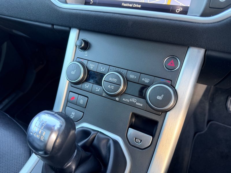 Land Rover Range Rover Evoque 2.0 TD4 SE Tech 5dr 2017 — photo 19 of 67