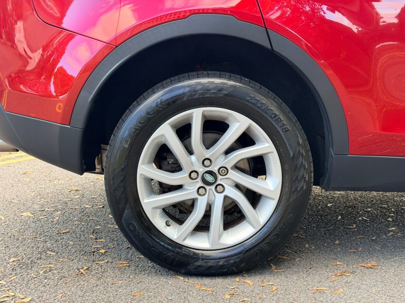 Land Rover Discovery Sport 2.0 TD4 180 SE Tech 5dr Auto 2017 — photo 11 of 102