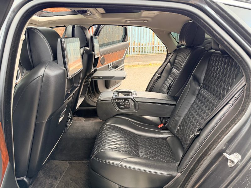 Jaguar XJ 3.0d V6 Autobiography 4dr Auto [LWB] 2016 — photo 56 of 108