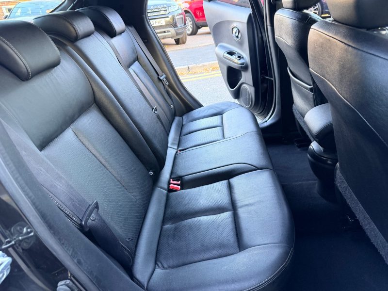Nissan UKE 1.6 Tekna 5dr Xtronic [Bose] 2018 — photo 42 of 54