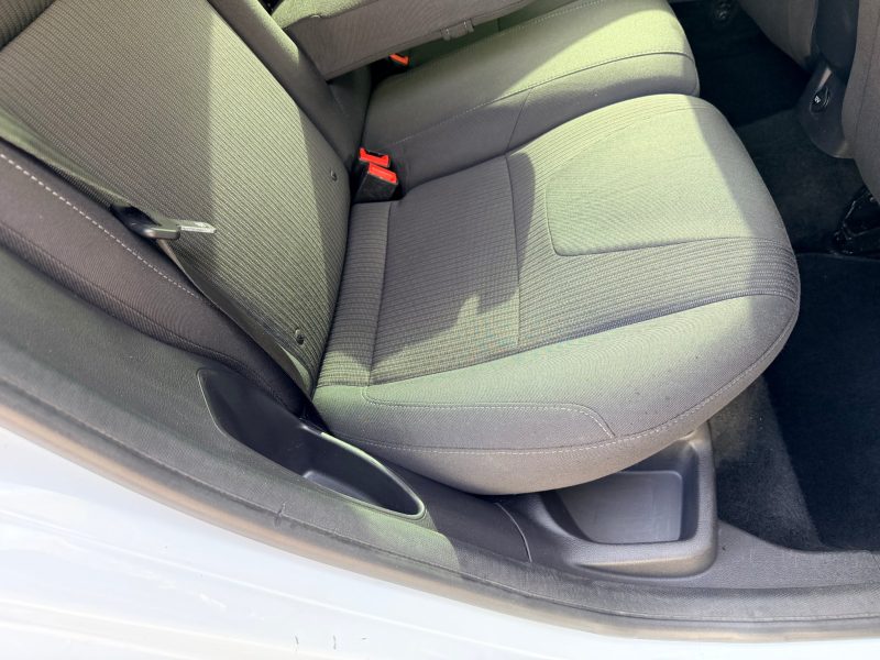 Ford Focus 1.0 125 EcoBoost Titanium 5dr 2013 — photo 49 of 69