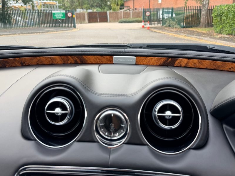 Jaguar XJ 3.0d V6 Autobiography 4dr Auto [LWB] 2016 — photo 42 of 108