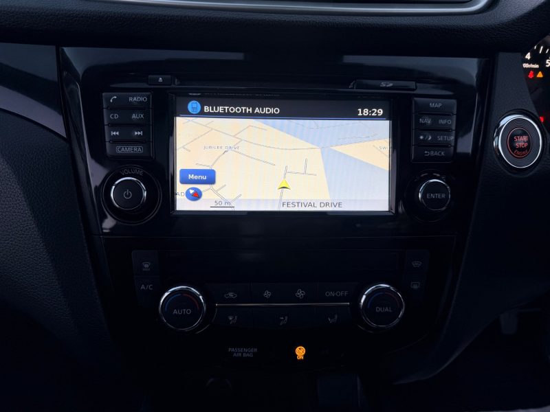 Nissan Qashqai 1.2 DiG-T Tekna [Non-Panoramic] 5dr 2017 — photo 35 of 91