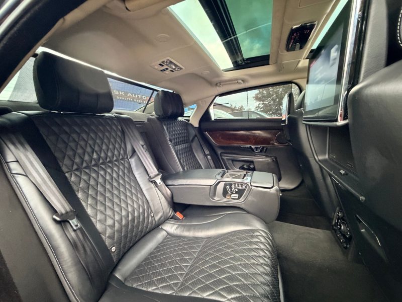 Jaguar XJ 3.0d V6 Autobiography 4dr Auto [LWB] 2016 — photo 50 of 108