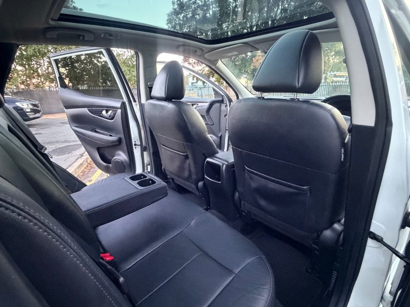 Nissan Qashqai 1.2 DiG-T Tekna [Non-Panoramic] 5dr 2017 — photo 22 of 91