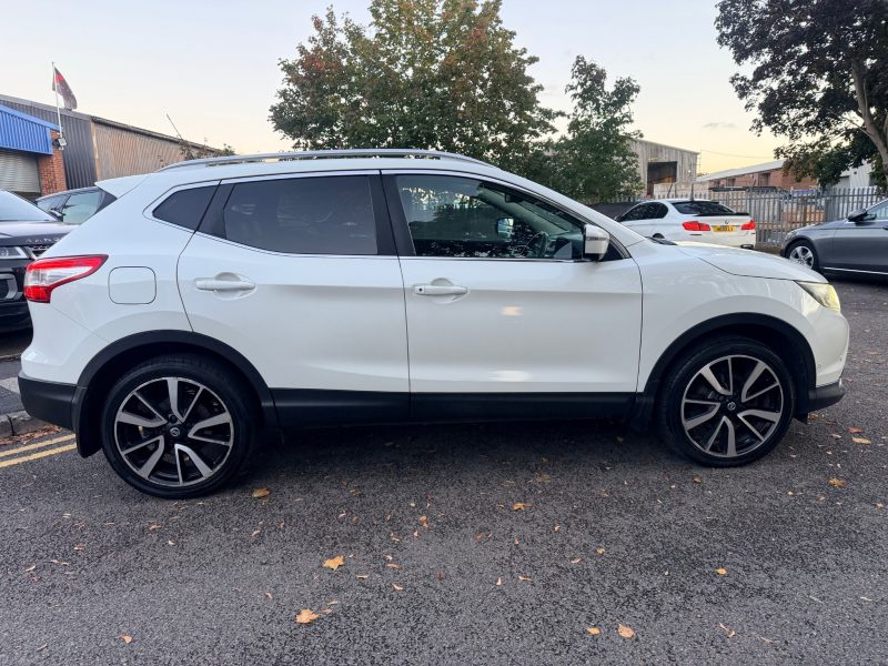Nissan Qashqai 1.2 DiG-T Tekna [Non-Panoramic] 5dr 2017 — photo 8 of 91
