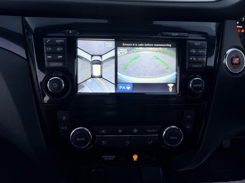 Nissan Qashqai 1.2 DiG-T Tekna [Non-Panoramic] 5dr 2017 — photo 34 of 91