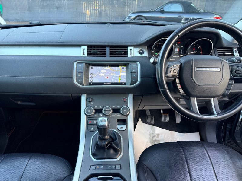 Land Rover Range Rover Evoque 2.0 TD4 SE Tech 5dr 2017 — photo 16 of 67