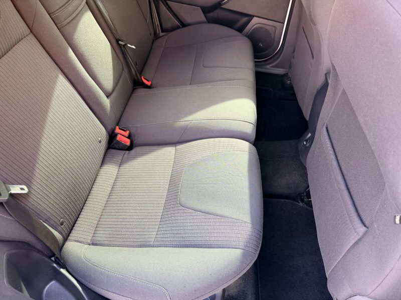 Ford Focus 1.0 125 EcoBoost Titanium 5dr 2013 — photo 30 of 69