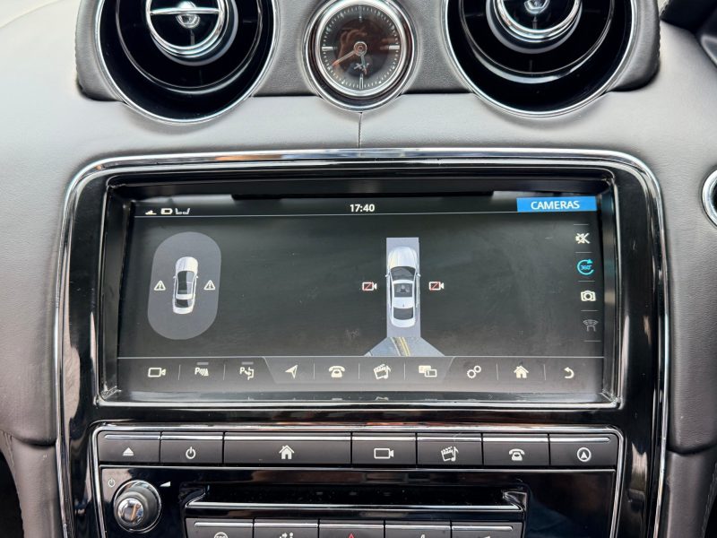 Jaguar XJ 3.0d V6 Autobiography 4dr Auto [LWB] 2016 — photo 93 of 108
