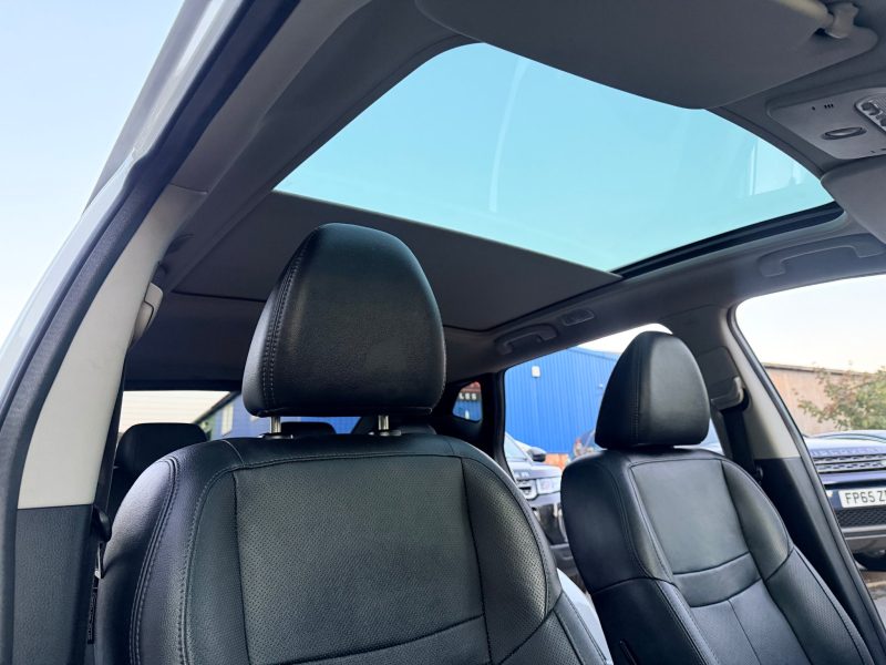 Nissan Qashqai 1.2 DiG-T Tekna [Non-Panoramic] 5dr 2017 — photo 52 of 91