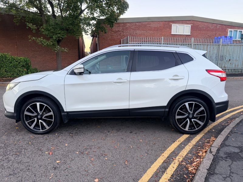Nissan Qashqai 1.2 DiG-T Tekna [Non-Panoramic] 5dr 2017 — photo 4 of 91